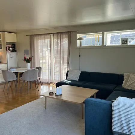 Cozy Ground Floor In House Nyaraló